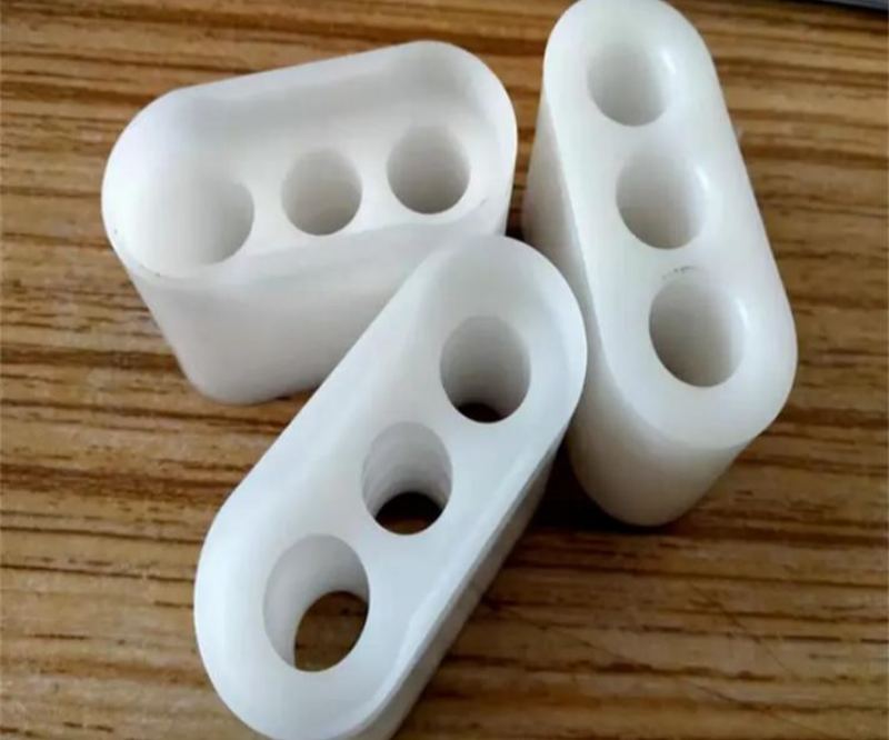 ABS注塑前用硅烷偶联剂改性的作用：多维度性能提升的科学解析